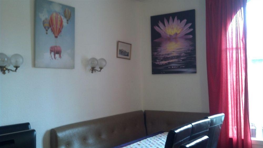Des Arts Hotel 2*