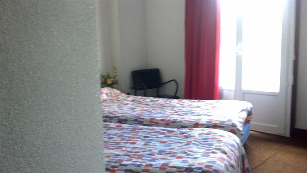 Des Arts Hotel 2*