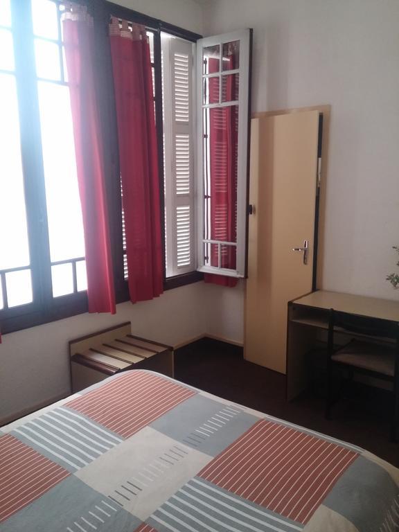 Hotel Des Arts 2*